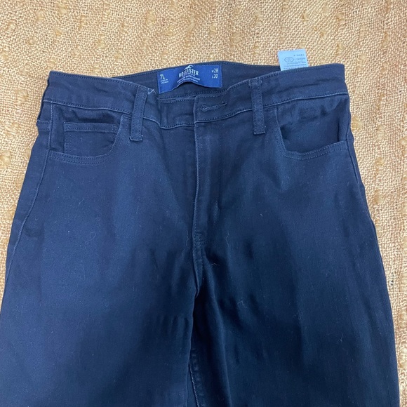 Hollister Black High-Rise Super Skinny Jeans - Picture 6 of 9